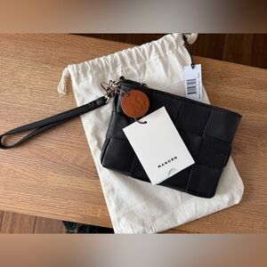 Mandrn Black Woven Leather Clutch